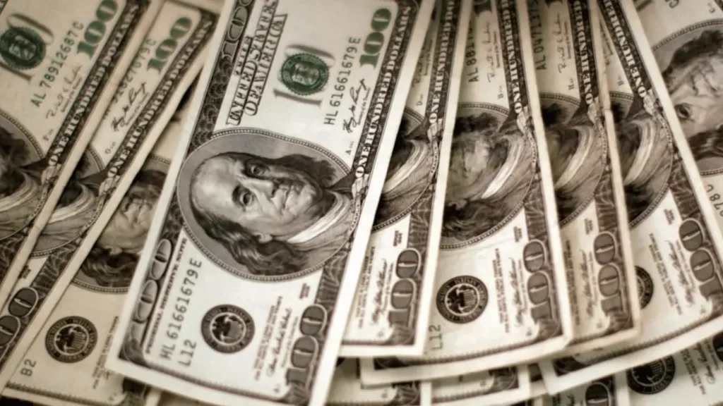 تحرك جديد.. سعر الدولار أمام الجنيه في البنوك المصرية خلال تعاملات الخميس